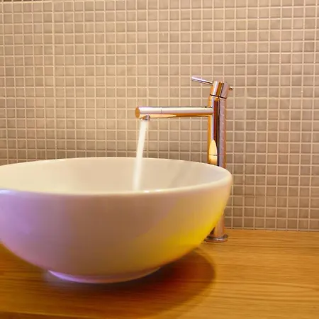 Bombyx Alojamento de Acomodação e Pequeno-almoço 3*