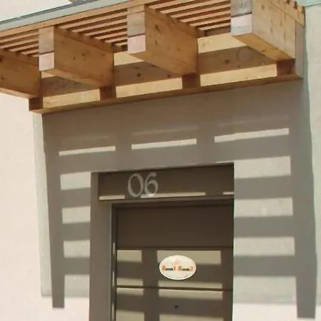 Bombyx לינה וארוחת בוקר ברגמו