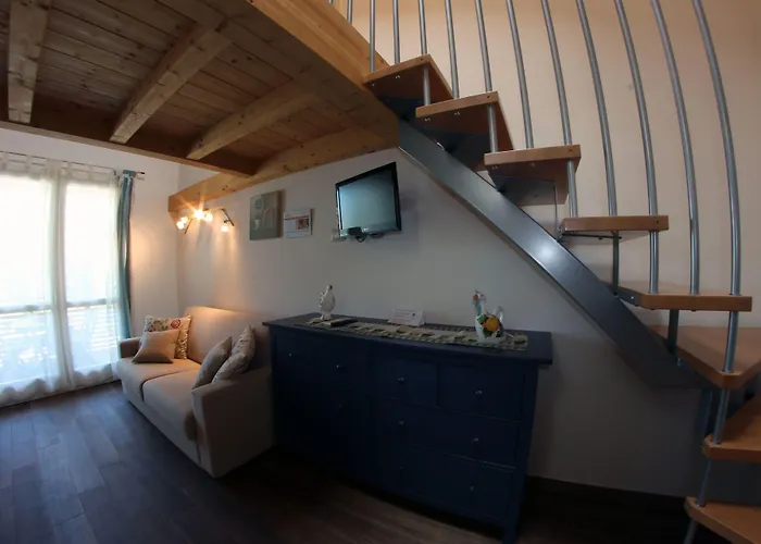 Bed and Breakfast Bombyx