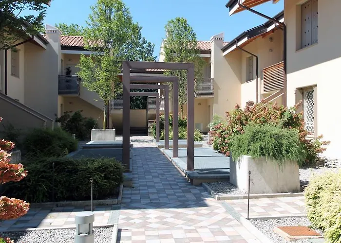 Bombyx Bed and Breakfast 3*