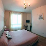 Bed & Breakfast Bombyx