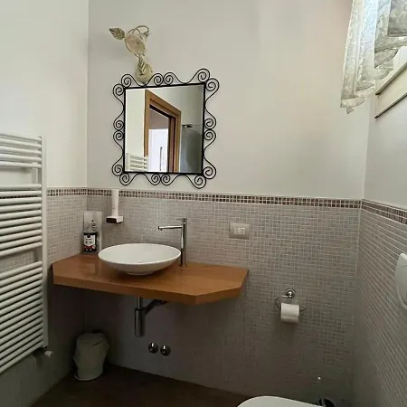 Bombyx Bed & Breakfast 3*