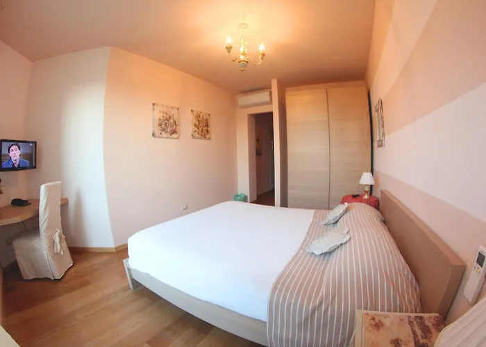 Bed & Breakfast Bombyx